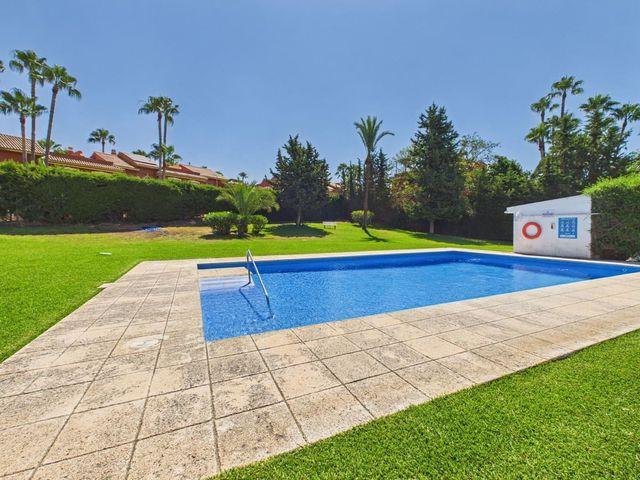 Apartamento en venta en Vistalaya Villas, Estepona