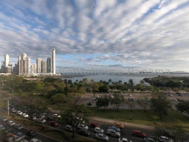 Apartamento en Venta en Balboa Avenida Balboa Panamá 101 m2. 2 hab
