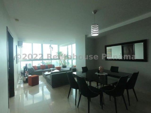 Apartamento en Venta en Balboa Avenida Balboa Panamá 101 m2. 2 hab
