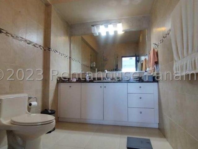 Apartamento en Venta en Balboa Avenida Balboa Panamá 103 m2. 1 hab