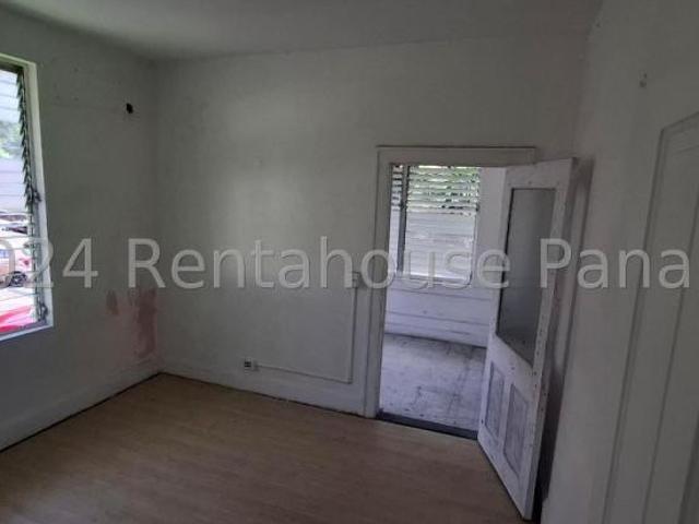 Apartamento en Venta en Balboa Panamá 142 m2. 3 hab
