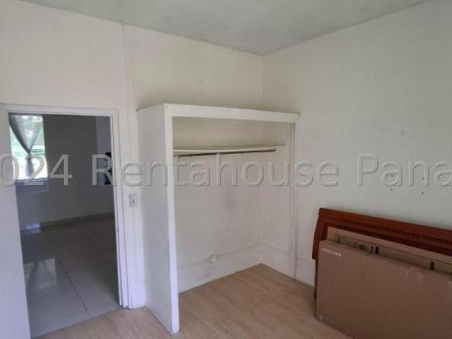 Apartamento en Venta en Balboa Panamá 142 m2. 3 hab