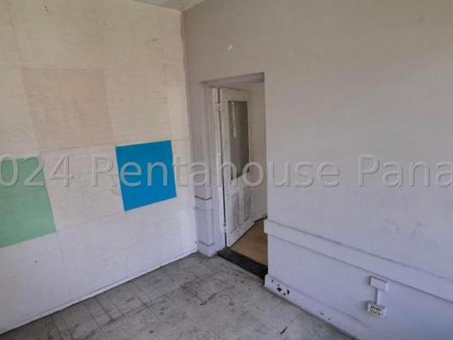 Apartamento en Venta en Balboa Panamá 142 m2. 3 hab