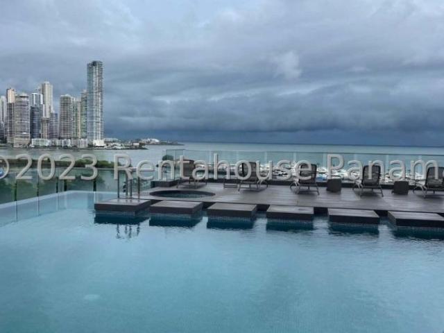 Apartamento en Venta en Balboa Panamá 157 m2. 1 hab