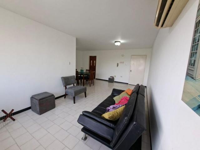 Apartamento en venta en Barcelona, Amazonas