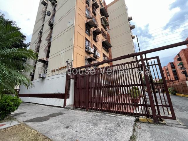 Apartamento en venta en Base Aragua, Girardot