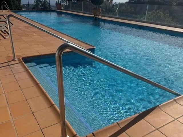 Apartamento en venta en Benahavís, Málaga