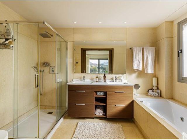Piso en venta en Benahavís, Málaga