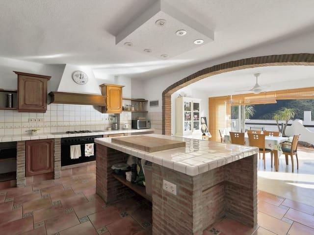 Apartamento en venta en Benahavís, Málaga