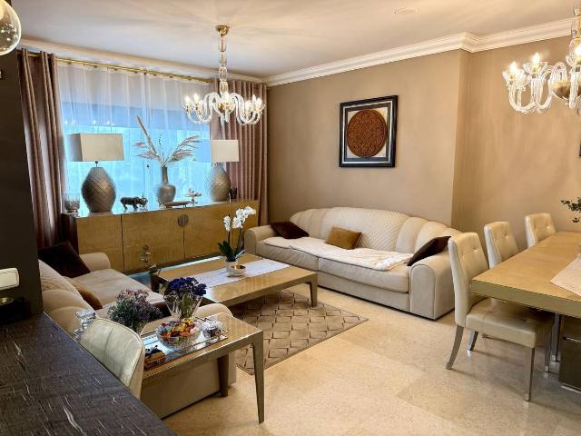 Apartamento en venta en Benahavís, Val de Guadalmina