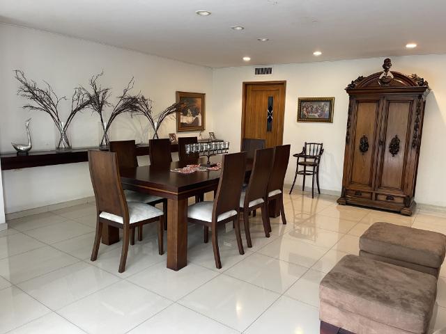 Apartamento en venta en Santa Teresita, Cali