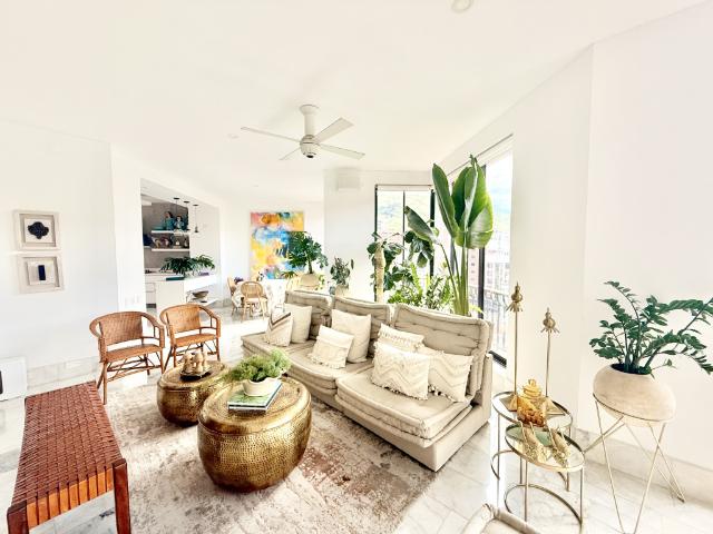 Apartamento en venta en Santa Teresita, Cali