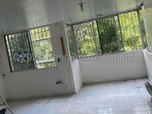 Apartamento en Venta en Calidonia Panamá 85 m2. 3 hab