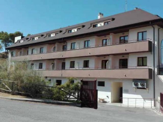 Apartamento en venta en Cambil, Alhabar