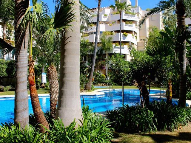 Apartamento en venta en Centro, Costa del Sol Occidental