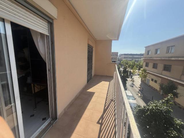 Apartamento en venta en L'hospitalet De Llobregat, Centre