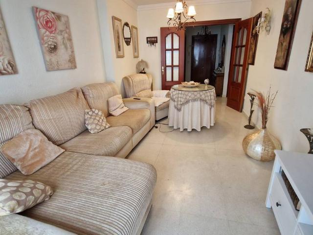 Apartamento en venta en Barriada Islas Canarias, Costa del Sol Occidental