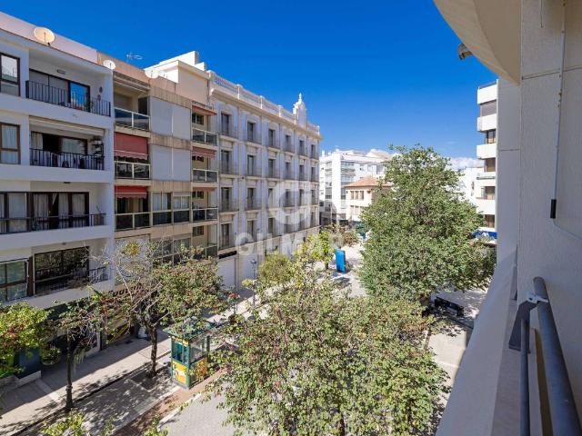 Apartamento en venta en Barriada Islas Canarias, Estepona