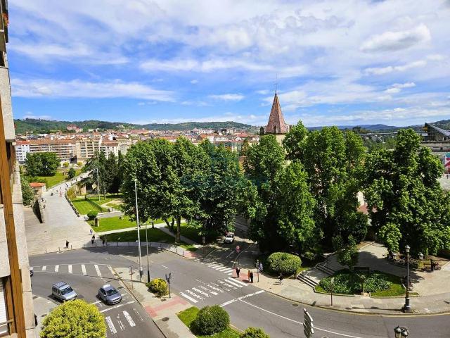 Apartamento en venta en Centro, Ourense
