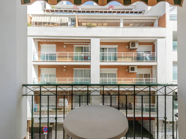 Apartamento en venta en Barriada Islas Canarias, Costa del Sol Occidental