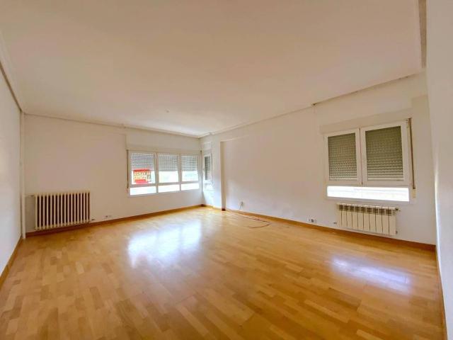 Apartamento en venta en Centro, León