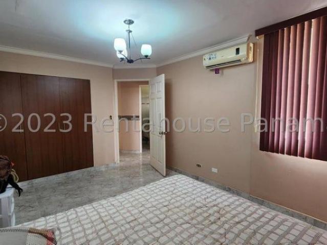 Apartamento en Venta en Colón Cristobal Colón 190 m2. 4 hab