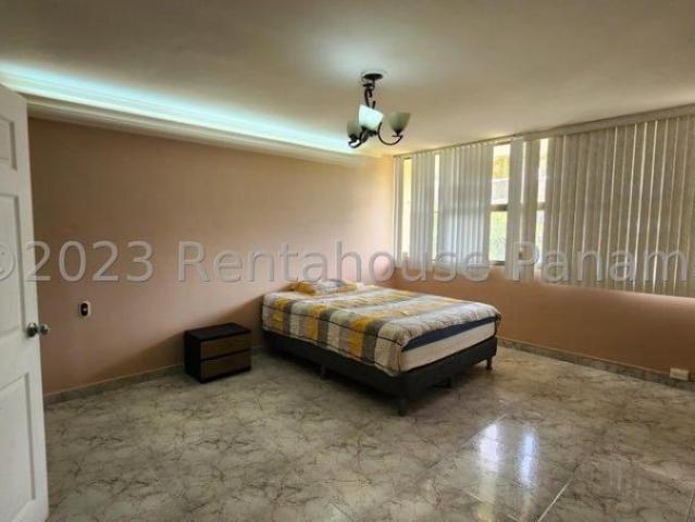 Apartamento en Venta en Colón Cristobal Colón 190 m2. 4 hab