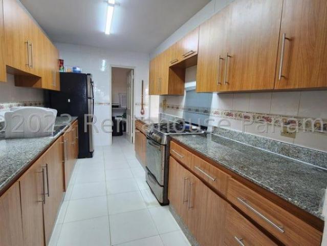 Apartamento en Venta en Colón Cristobal Colón 190 m2. 4 hab