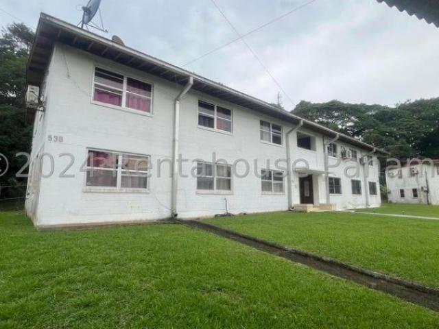 Apartamento en Venta en Colón Davis Colón 118 m2. 3 hab