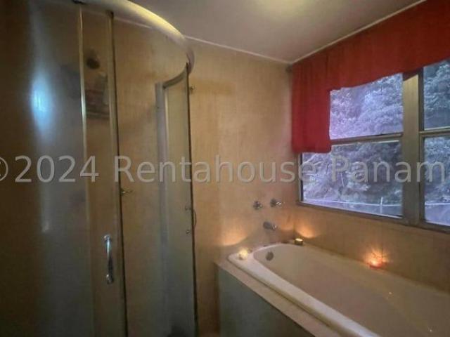 Apartamento en Venta en Colón Davis Colón 118 m2. 3 hab