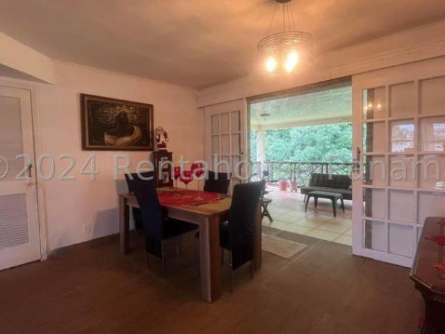 Apartamento en Venta en Colón Davis Colón 118 m2. 3 hab