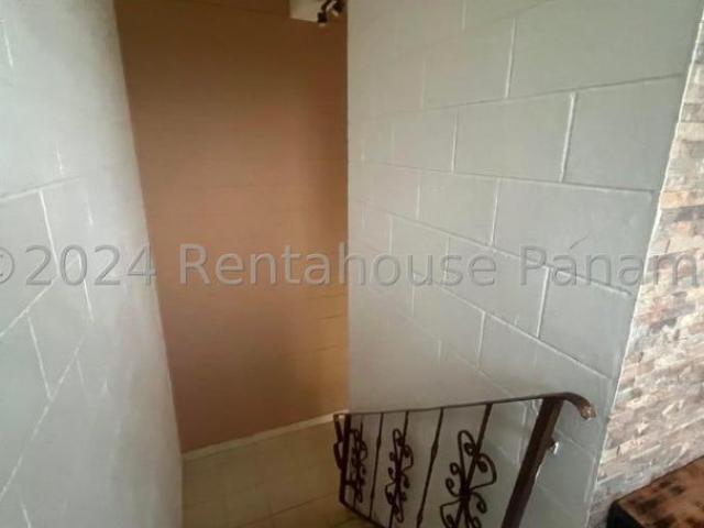 Apartamento en Venta en Colón Davis Colón 118 m2. 3 hab