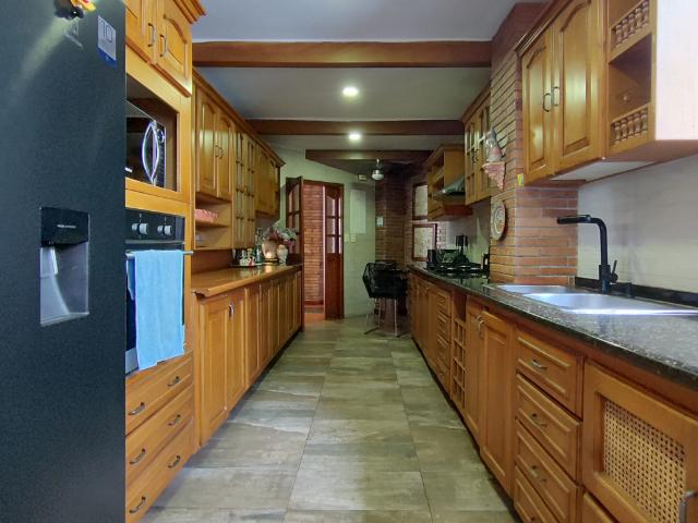 Apartamento En Venta En Los Patios En La Floresta V121956