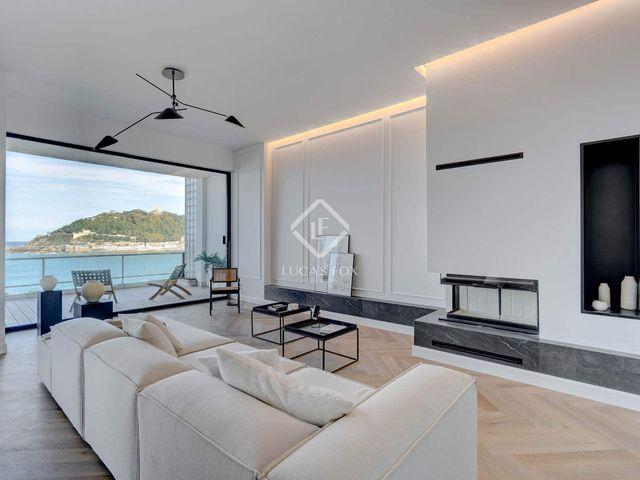 Apartamento en venta en Jaialai, Donostia / San Sebastián