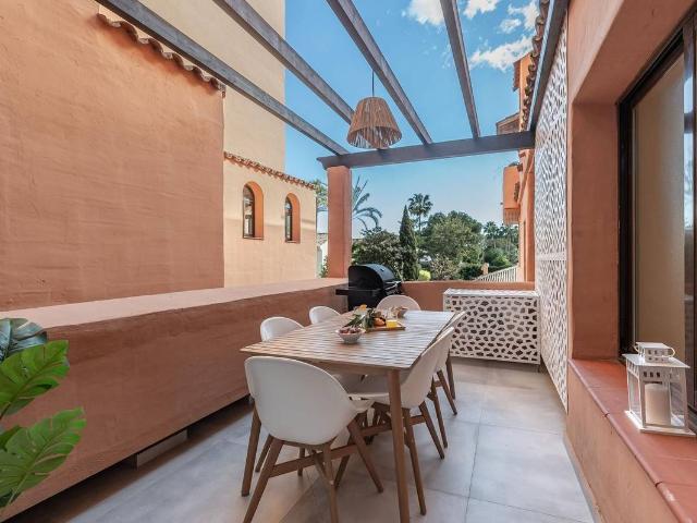 Apartamento en venta en Benahavís, Val de Guadalmina