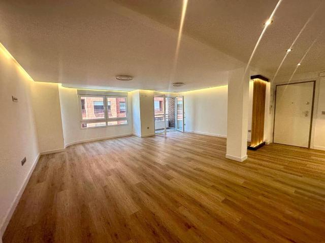 Apartamento en venta en Casco Antiguo - Santa Cruz - Ayuntamiento, Alacant / Alicante