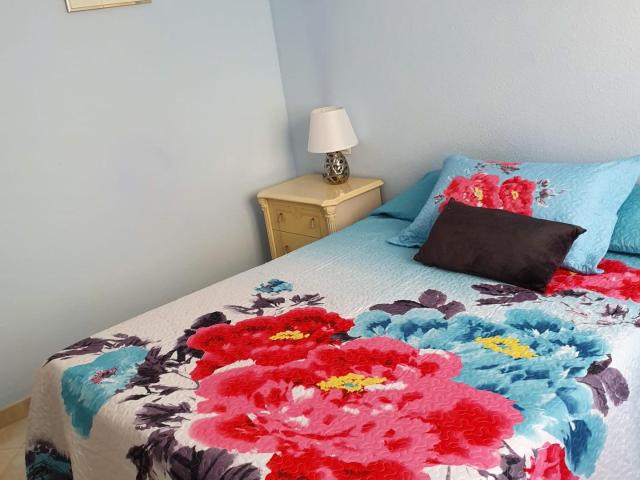 Piso en venta en Barriada Islas Canarias, Costa del Sol Occidental