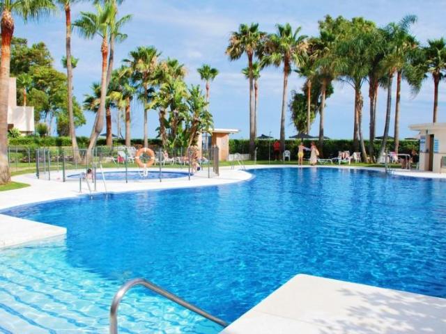 Apartamento en venta en Barriada Islas Canarias, Costa del Sol Occidental