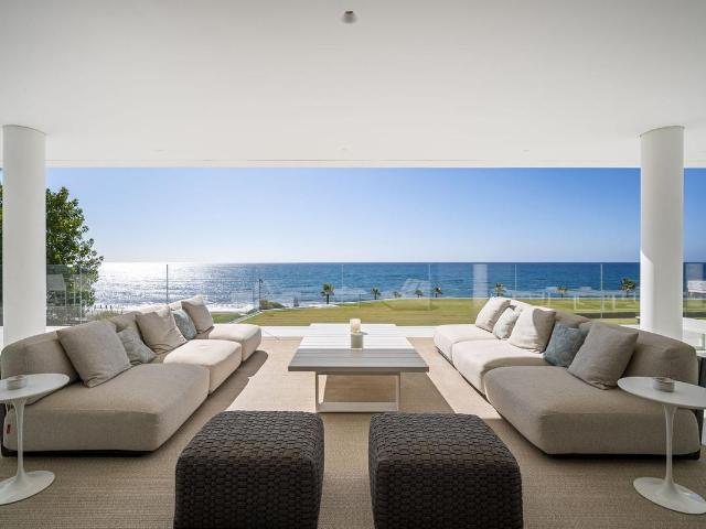Apartamento en venta en Estepona