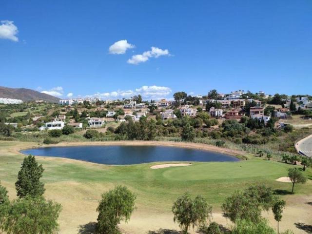 Apartamento en venta en Estepona, Barriada Islas Canarias