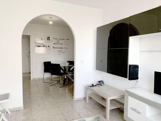 Apartamento en venta en Barriada Islas Canarias, Costa del Sol Occidental