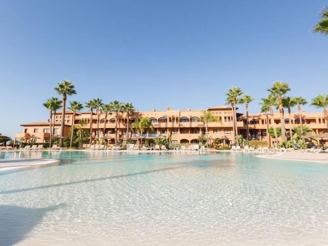 Apartamento en venta en Estepona, Barriada Islas Canarias Apartamento en venta en Estepona, Barriada Islas Canarias
