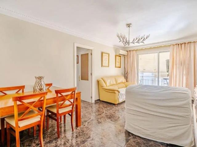 Apartamento en venta en Barriada Islas Canarias, Costa del Sol Occidental