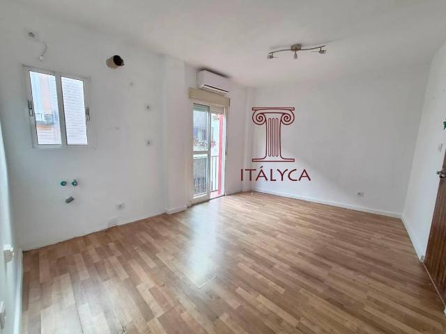Apartamento en venta en Sevilla, Andalucía