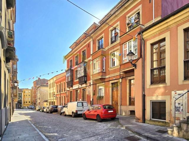 Apartamento en venta en Cimavilla, Gijón