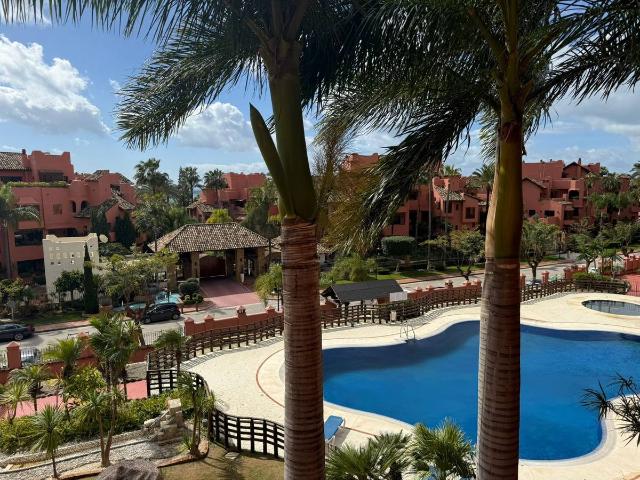 Apartamento en venta en Barriada Islas Canarias, Estepona