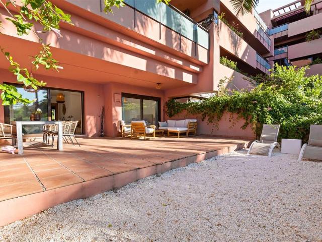 Apartamento en venta en Barriada Islas Canarias, Costa del Sol Occidental