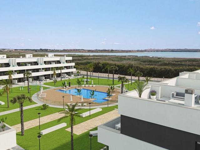 Apartamento en venta en Guardamar del Segura, Alacant / Alicante