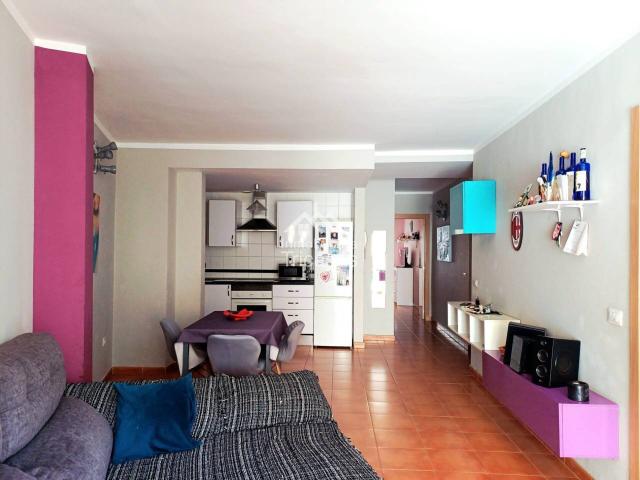 Piso en venta en La Camella, Arona