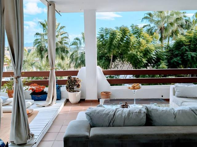 Apartamento en venta en Barriada Islas Canarias, Costa del Sol Occidental
